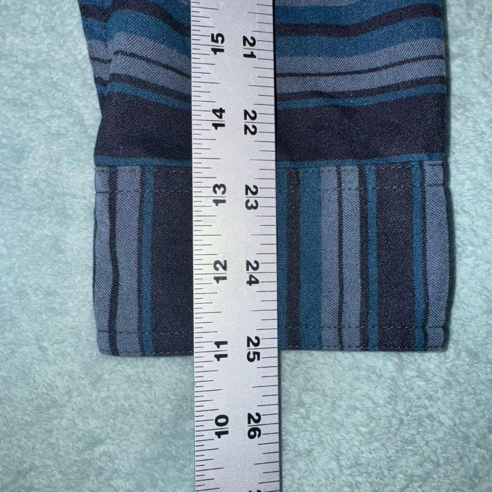 Men's Duluth Untucked Alaskan Hardgear Button-down Standard fit Medium Striped - Picture 10 of 12